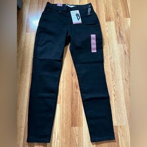 Levi’s Pull-On Skinny Jeans, Black